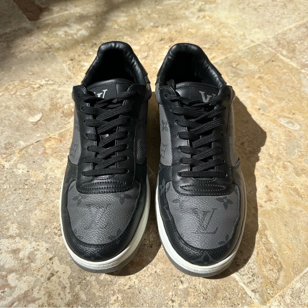 Louis Vuitton Rivoli sneakers, Grey Monogram